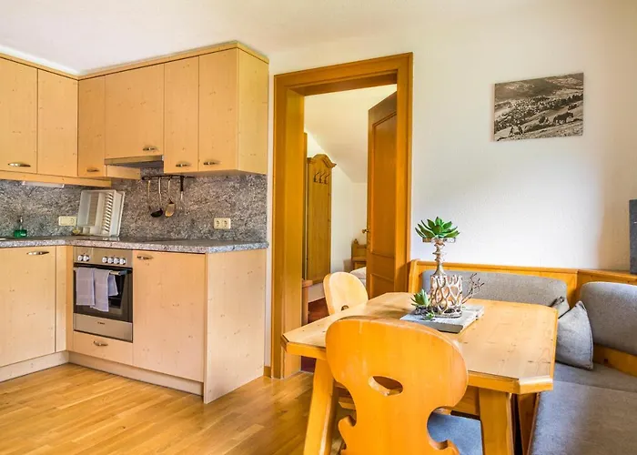 Bio Bauernhof Schweizerhof 农家乐 *